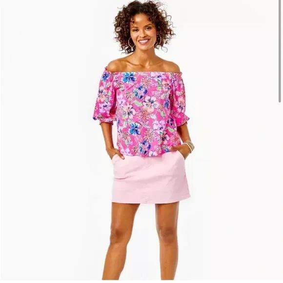 NWOT Lilly Pulitzer Lessa Top - MSPR $78 - Size Small - Picture 2 of 3